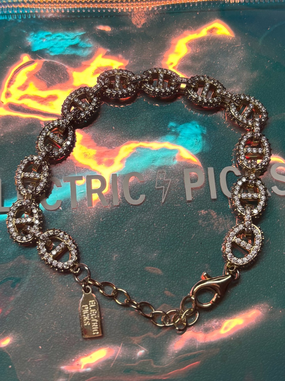 Electric Picks birdie bracelet collab with Bran Flakezz